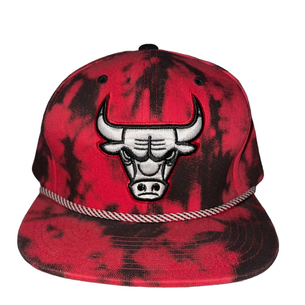 Chicago Bull Mitchell Ness Red Tie Dye Snapback Hat - Picture 1 of 4